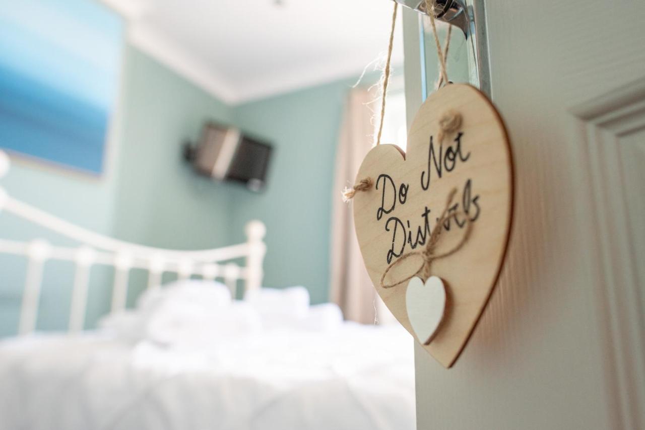 Clovelly Guest House Lyme Regis Buitenkant foto