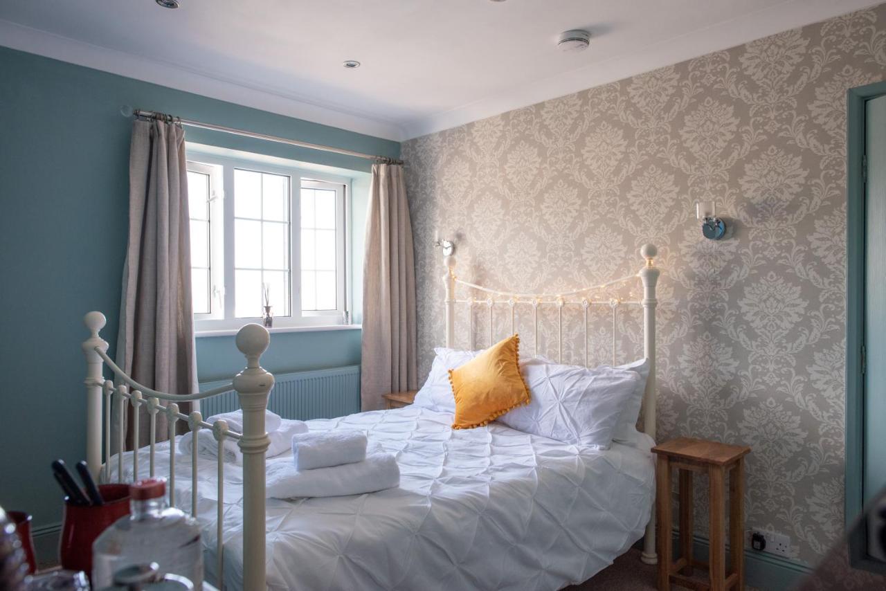 Clovelly Guest House Lyme Regis Buitenkant foto