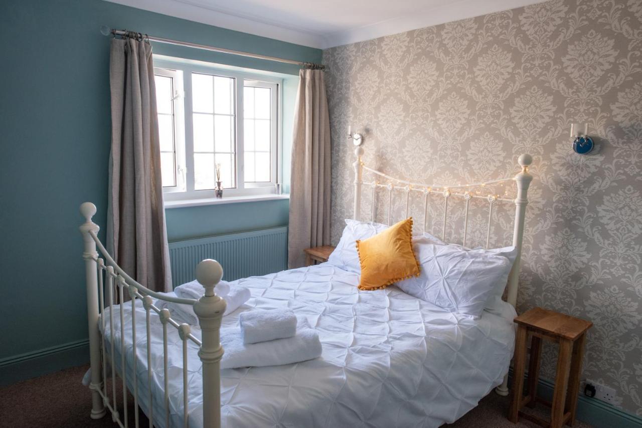 Clovelly Guest House Lyme Regis Buitenkant foto