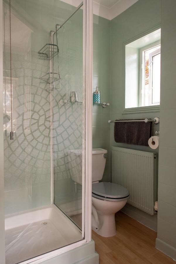 Clovelly Guest House Lyme Regis Buitenkant foto