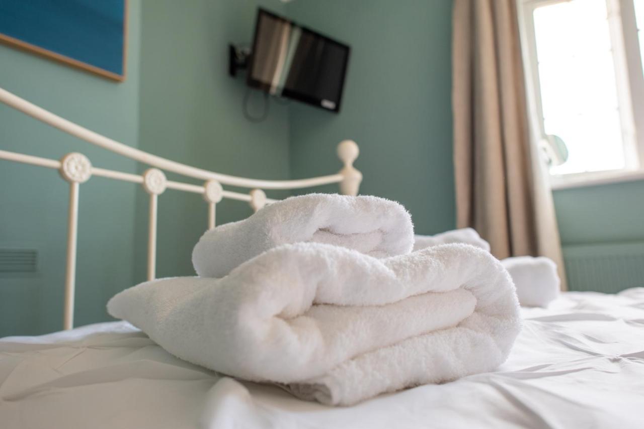 Clovelly Guest House Lyme Regis Buitenkant foto
