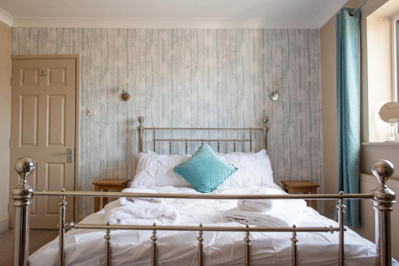 Clovelly Guest House Lyme Regis Buitenkant foto