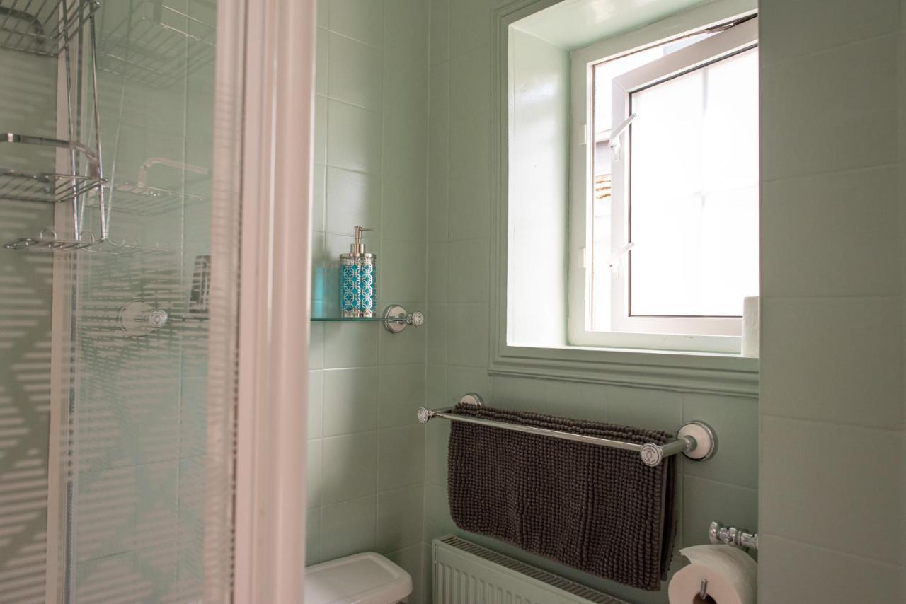 Clovelly Guest House Lyme Regis Buitenkant foto