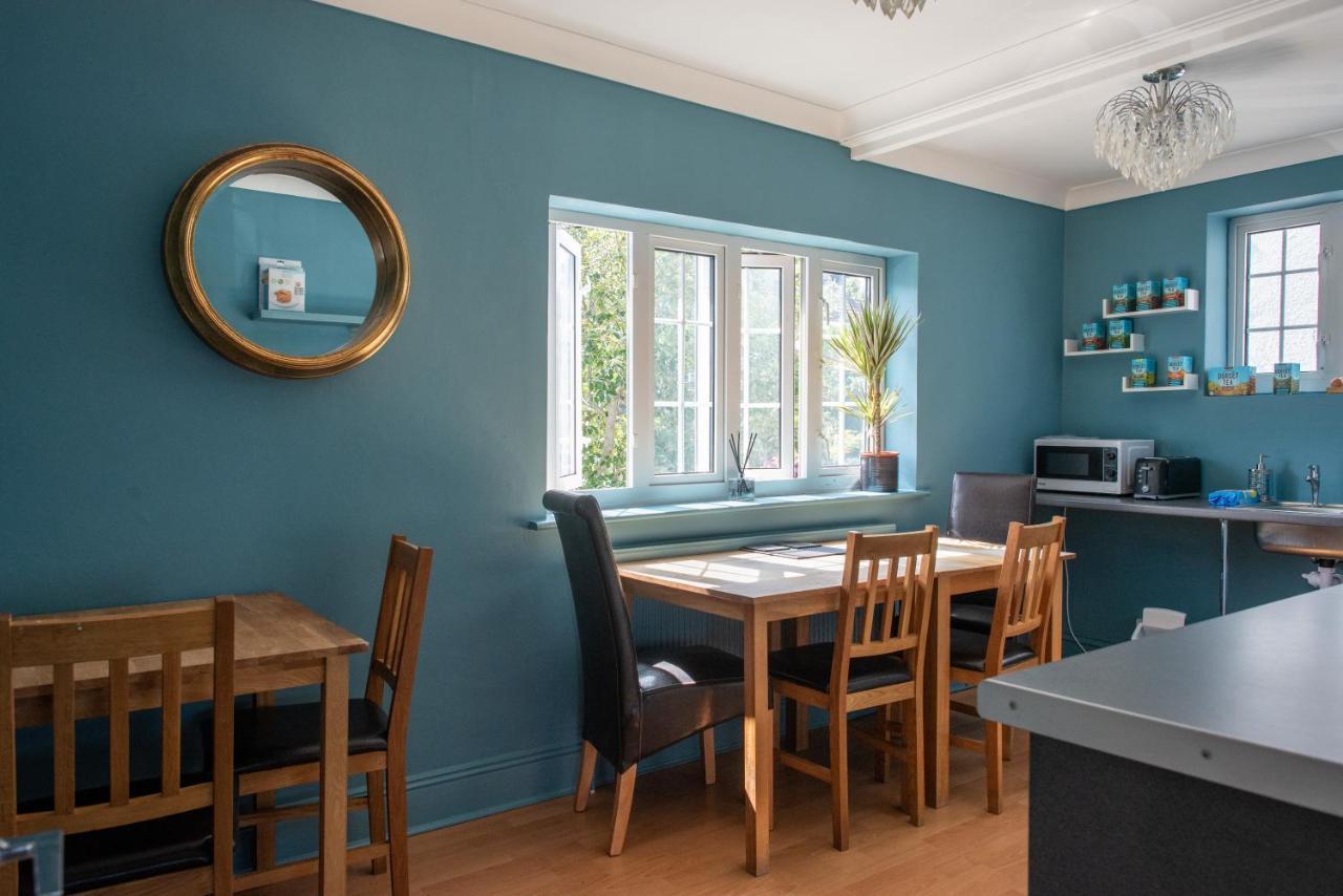 Clovelly Guest House Lyme Regis Buitenkant foto